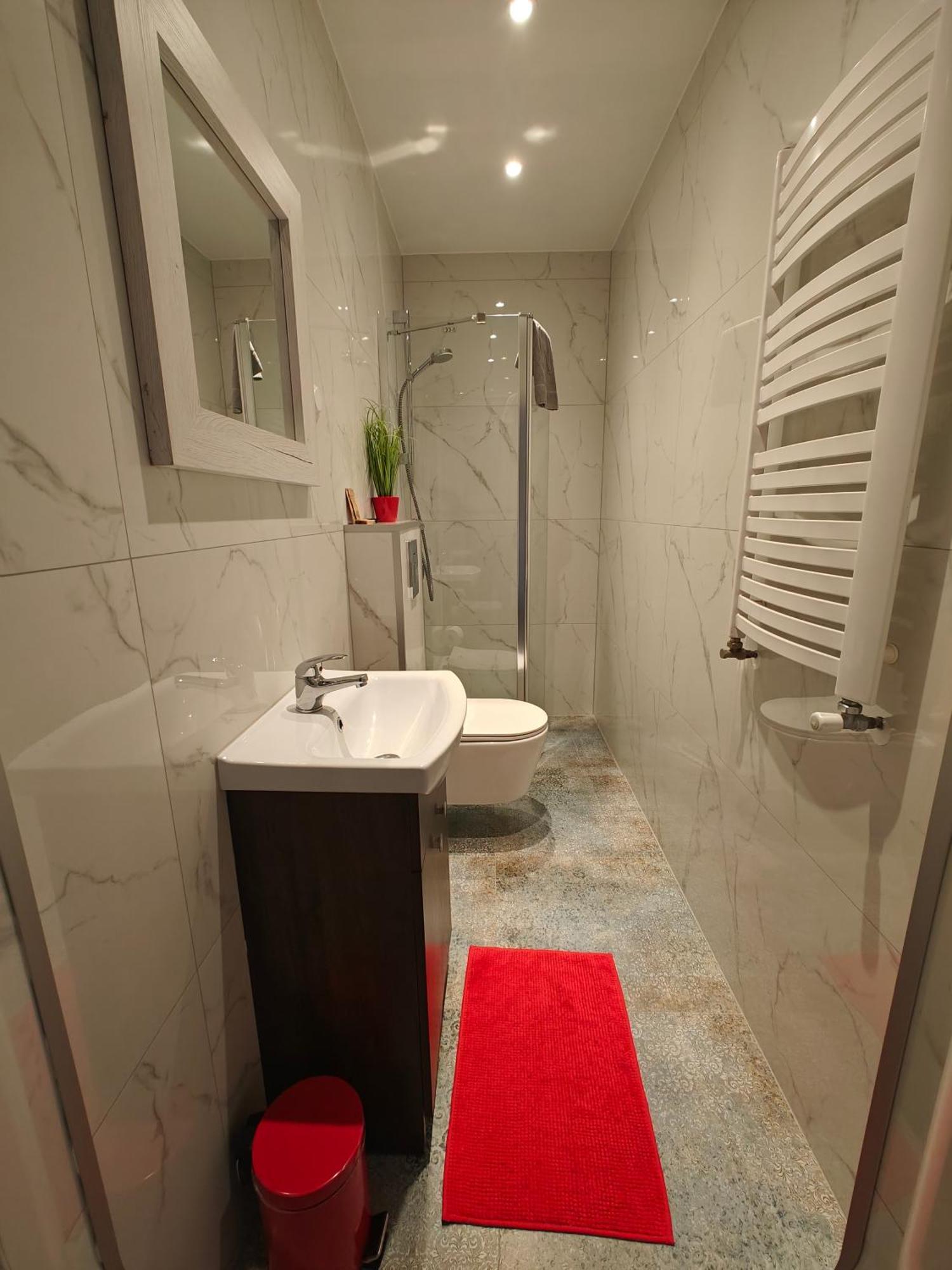 7Th Room Guest House Освенцім Екстер'єр фото
