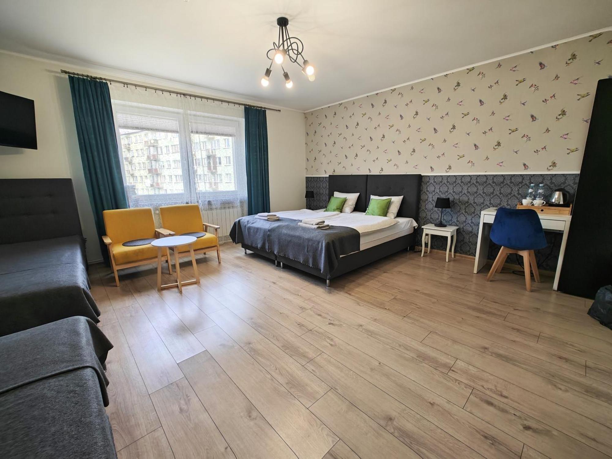 7Th Room Guest House Освенцім Екстер'єр фото
