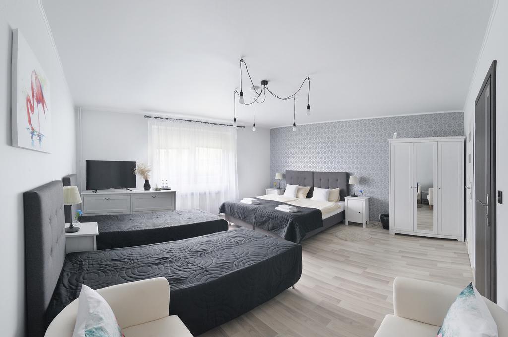 7Th Room Guest House Освенцім Екстер'єр фото