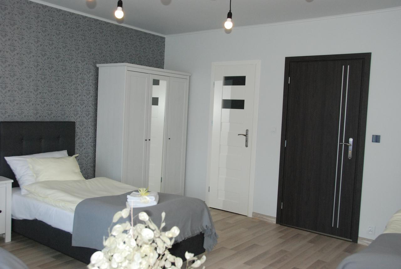 7Th Room Guest House Освенцім Екстер'єр фото