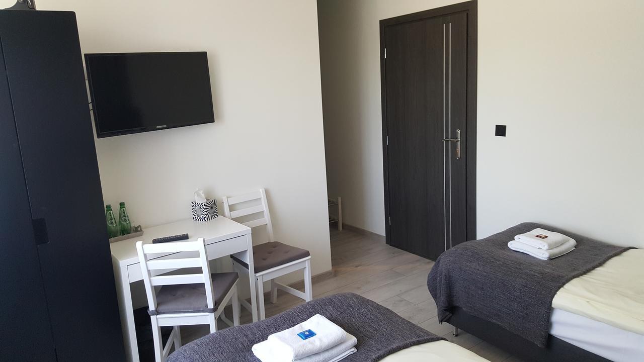 7Th Room Guest House Освенцім Екстер'єр фото